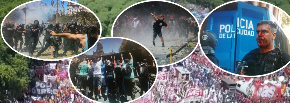 Dezenas de milhares de trabalhadores foram às ruas Buenos Aires novamente nesta segunda-feira, 18, protestar contra a proposta de reforma da Previdência de Maurício Macri; manifestantes estão em confronto com as forças militares desde o início da manhã; Polícia argentina reprime as manifestações com violência e mais de 80 pessoas ficaram feridas, entre eles, profissionais da imprensa; situação chegou a tal ponto que o contingente da Polícia de Buenos Aires não foi suficiente para conter a multidão e decidiu-se pela intervenção de agentes da Polícia Federal e da Gendarmaria, uma força de natureza militar que responde diretamente ao Executivo nacional; além da grande mobilização, as principais centrais sindicais argentinas iniciaram movimento grevista em todo o país