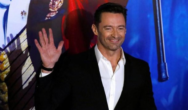 Indicado a três Globos de Ouro, o Rei Show, melhor filme (comédia/musical), melhor ator de comédia/musical (Hugh Jackman) e melhor canção original (“This is me”), o musical dirigido por Michael Gracey é um programa na justa medida para as festas de final de ano. O roteiro retrata a ascensão de um homem nascido pobre, P.T. Barnum (Hugh Jackman), que encontra seu talento natural como empresário de entretenimento, no final do século XIX; outro filme é Suburbicon - Bem-Vindos ao Paraíso, dirigido por George Clooney; Suburbicon foi idealizada para ser uma verdadeira sociedade à parte, com casas e pessoas todas idênticas, uniformidade que é abalada quando se muda para o local a primeira família afro-americana, os Mayers; confira outros filmes