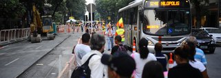 Com a previsão de greve dos rodoviários anunciada para o dia 31 de dezembro, decidida em assembleia dos trabalhadores no dia 30 de novembro, o sindicato das empresas (Rio Ônibus) informou que “adotará todas as medidas judiciais cabíveis a fim de impedir o movimento, que pode afetar 4 milhões de passageiros na cidade do Rio de Janeiro”; os trabalhadores estão com os salários atrasados e não receberam o 13º, além de estarem há 17 meses sem reajuste