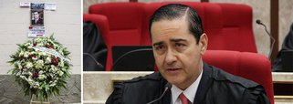 O presidente do Tribunal Regional Federal da 4a. Região, Carlos Eduardo Thompson Flores Lenz, foi alvo de escracho neste sábado 11, em Belo Horizonte; o ato fazia crítica à declaração que Thompson fez nesta semana, pela segunda vez: quer julgar o ex-presidente Lula a tempo de impedi-lo de se candidatar a presidente, em 2018