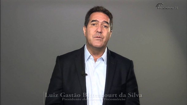 O presidente da Federação do Comércio do Ceará, Luiz Gastão Bittencourt se licencia a partir desta segunda-feira, dia 18, da presidência da instituição, para assumir a presidência dos conselhos do Sesc e do Senac do Rio de Janeiro. O convite foi feito pelo presidente da Confederação Nacional do Comércio-CNC, Antônio Oliveira Santos, após o STJ afastar Orlando Diniz do comando daquelas instituições