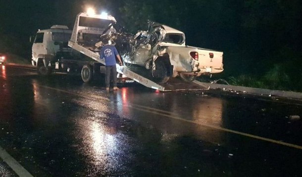 Acidentes registrados nas estradas do Tocantins durante o fim de semana deixaram duas mortas, próximas às cidades de Lajeado e Guaraí; um motociclista de 27 anos morreu na madrugada de sábado (9), após um acidente na TO-010, na zona rural de Lajeado; a moto bateu de frente com um carro de passeio; em depoimento à polícia, o motorista do carro disse que a motocicleta teria invadido a pista contrária