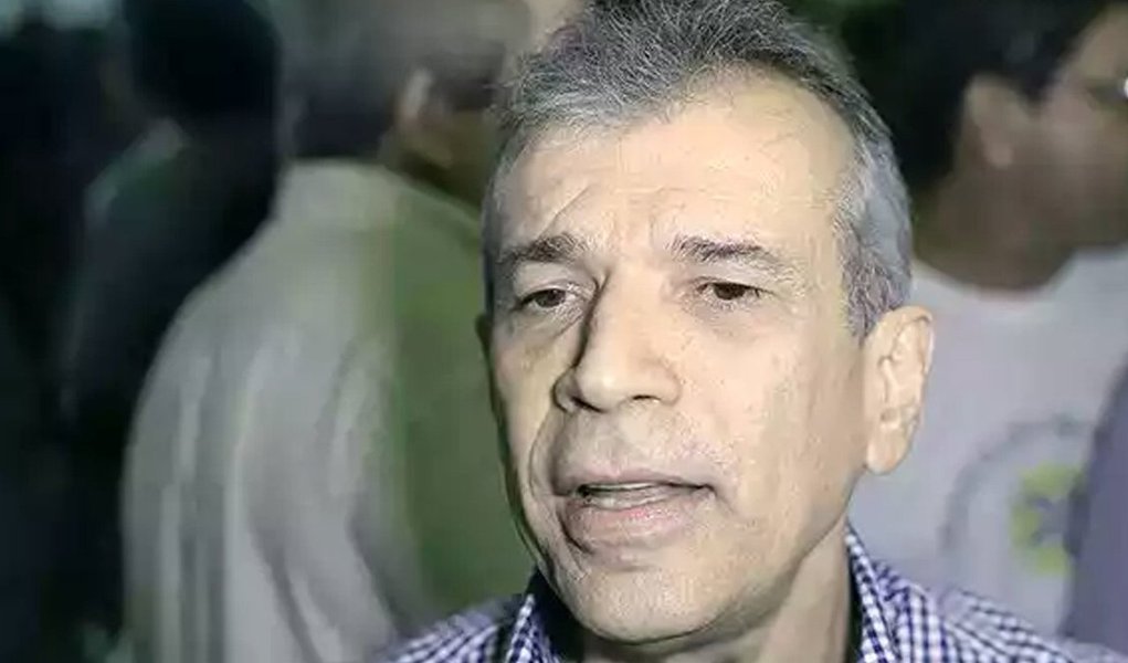 Sem partido desde abril de 2016, o ex-senador João Vicente Claudino retorna ao PTB em março para disputar a eleição de governador em 7 de outubro de 2018; "Ninguém se perde no caminho de volta", disse; "Vamos voltar ao PTB no mês de março que é o momento da janela [partidária] democrática,mesmo que eu não precise dela, mas foi o momento construído com as lideranças do PTB para nós voltarmos ao partido. O compromisso está firmado"