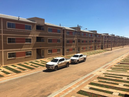 Em parceria com as prefeituras, o Governo de Goiás, por meio da Agência Goiana de Habitação (Agehab), realiza na quarta-feira (29) o lançamento de vários empreendimentos habitacionais com abertura de inscrições para mais de 2 mil moradias contratadas pelo programa Goiás na Frente Habitação nos municípios de Valparaíso, Cidade Ocidental e Luziânia, no Entorno do Distrito Federal; também será lançado nestes municípios o programa Goiás na Frente Terceiro Setor – Social, que irá inscrever os interessados em participar dos programas sociais do Governo de Goiás, a exemplo do Renda Cidadã e Cheque Reforma