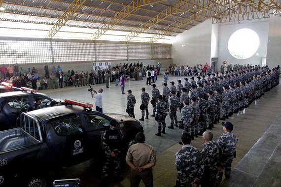 O governo estadual entregou cinco viaturas e equipamentos para o Batalhão Rone, sendo veículos para o no serviço de policiamento de toda a área metropolitana de Teresina, incluindo a zona rural, e um para o município de Campo Maior; também foram entregues 300 coletes balísticos e 180 mil munições de diversos calibres para a Polícia Civil, somado a 240 mil que foram entregues em 2015