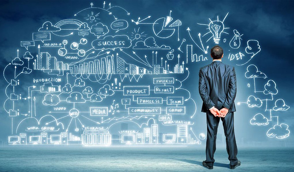 "Uma vez que o profissional esteja seguro de sua decisão de empreender, tenha feito contatos, perguntado para as pessoas sobre seu projeto, desenvolvido sua ideia, obtido capital e definido objetivos, é hora de trabalhar ainda mais duro. A partir desse momento, o ciclo a ser seguido é o mesmo para todos, independentemente da área de negócios. E é justamente nesse ciclo que estão inseridos os principais erros dos novos empreendedores", diz Fernando Godoy, CEO do Grupo Gaia Hyper e idealizador do movimento Startup Village; "Primeiro erro: Deixar o plano de negócios incompleto. Qualquer empreendimento precisa preencher o Canvas, ferramenta essencial para planejar e visualizar os negócios. Esse é o primeiro passo para traçar as metas e estruturar a nova empresa", afirma