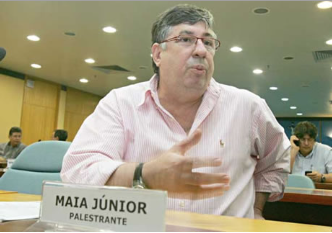 O titular da secretaria do Planejamento e Gestão do Estado do Ceará (Seplag), Maia Junior, falou sobre os investimentos do Governo do Estado previstos para 2018 na Lei Orçamentária Anual (LOA). Dentro do projeto enviado pelo Governo, que está em análise na Assembleia Legislativa, R$ 11,4 bilhões estão previstos para o pagamento de pessoal e encargos sociais. A proposta destina recursos ainda para a Previdência Social (R$ 3,4 bilhões), saúde (R$ 3,2 bilhões), educação (R$ 3 bilhões), segurança pública (R$ 2,4 bilhões), transporte (R$ 1,9 bilhão) e saneamento (R$ 761 milhões), entre outros