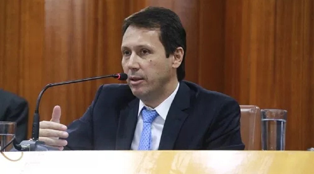 Alteração na Lei Orgânica foi aprovada depois que a Corte Suprema entendeu que o salário extra do prefeito, vice, vereadores e secretários é um direito constitucional; o 13º foi cortado em 2012, após uma discussão sobre sua legalidade, mas a decisão do STF acabou com qualquer dúvida jurídica; Câmara aprovou retorno dos benefícios da terça-feira (5)