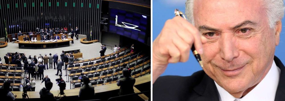 Michel Temer escreveu uma carta a deputados e senadores se defendendo de acusações contra ele. No texto, Temer diz que é vítima de "uma campanha implacável com ataques torpes e mentirosos" e que há uma "conspiração" para derrubá-lo do cargo; carta foi enviada por Temer a parlamentares da base aliada e da oposição no momento em que a segunda denúncia da Procuradoria-geral da República (PGR) contra ele está sendo analisada na Câmara; "São muitos os que me aconselham a nada dizer a respeito dos episódios que atingiram diretamente a minha honra. Mas para mim é inadmissível. Não posso silenciar. Não devo silenciar", escreveu