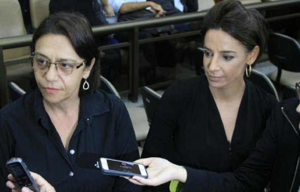 Os vereadores por Goiânia aprovaram, na manhã desta quarta-feira (4), um requerimento de convocação da secretária municipal de Saúde, Fátima Mrué; por unanimidade, a Câmara decidiu que a auxiliar do prefeito Iris Rezende (PMDB) deve prestar esclarecimentos sobre o crise que atinge a área desde o começo do ano; como se trata de uma convocação, e não um convite, deve ser atendido sob pena de condução coercitiva