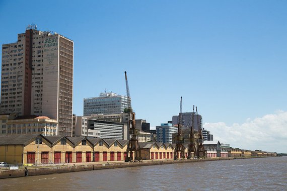 A prefeitura entregou a Licença de Instalação (LI) ao empreendedor Cais Mauá do Brasil S.A, que permite o início das obras de revitalização no local; de acordo com o consórcio vencedor, a estimativa de investimento privado para todas as obras de revitalização giram em torno de R$ 500 milhões, sem utilização de recursos públicos; a empresa informou que serão criadas mais dez novas praças de lazer para diferentes usos e mais de 11 mil metros quadrados de áreas verdes