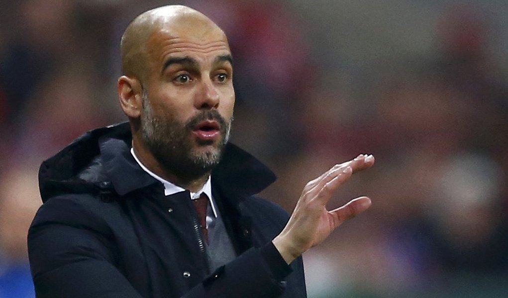 Ex-técnico do Barcelona, Pep Guardiola demonstrou espanto com a violência que envolveu o referendo de independência na Catalunha e que, em sua opinião, deveria ter levado o time a adiar sua partida contra o Las Palmas; "Barcelona e Las Palmas jamais deveria ter sido disputado, de jeito nenhum", disse; "Na Catalunha eles feriram muitas pessoas, pessoas que só foram às escolas votar", completou; Barcelona venceu o confronto por 3 x 0 no estádio Camp Nou; autoridades da Catalunha disseram que 840 pessoas ficaram feridas nos confrontos deset final de semana