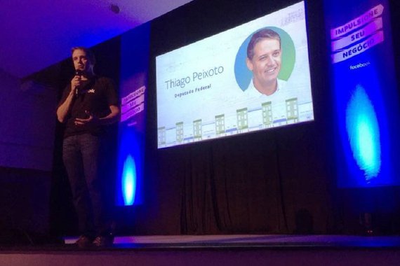 O deputado federal Thiago Peixoto (PSD-GO) destacou a necessidade das empresas, em especial de pequeno porte, estarem atentas para as oportunidades que o universo digital oferece; na abertura de um evento do Facebook de empreendedorismo nesta sexta-feira, em Goiânia, ele destacou que é fundamental que os empreendedores busquem inserção, cada vez mais, nas redes sociais como meio de ampliar seus negócios; “Em qualquer setor, quem não estiver atento a isso não vai sobreviver”, alertou