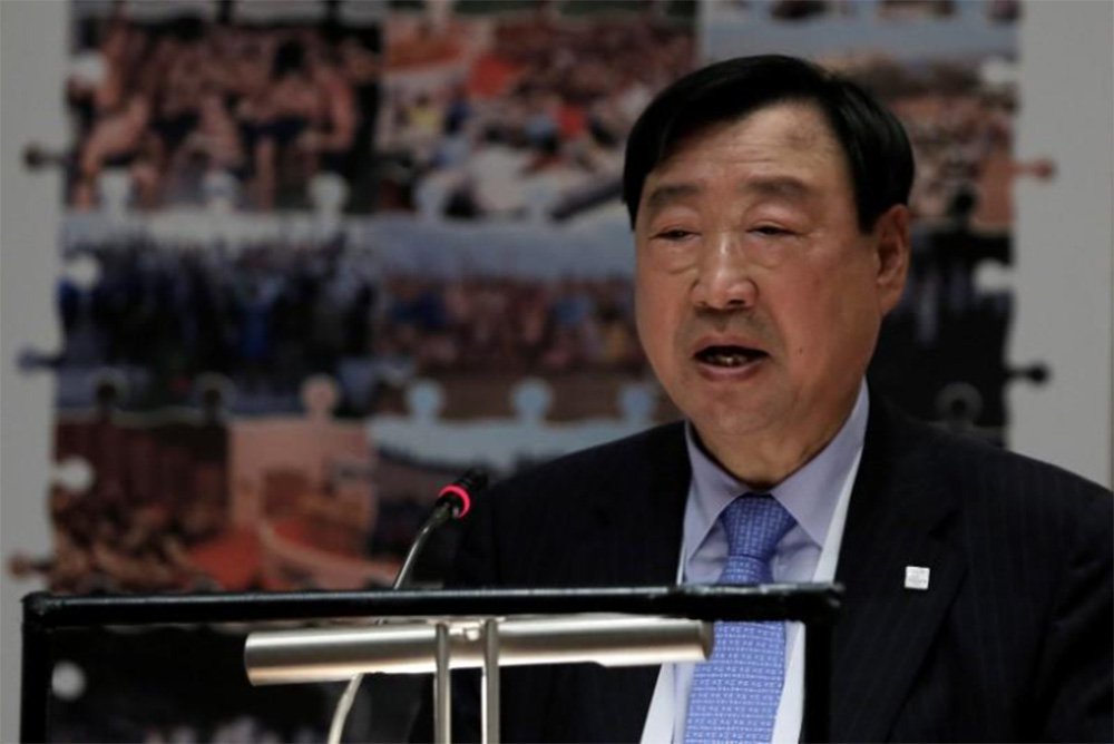 Os organizadores da Olimpíada de Inverno de Pyeongchang de 2018 finalizaram a construção de todas as instalações de competição e outros fins, disse o chefe dos Jogos, Lee Hee-beom, nesta segunda-feira (23) antes do início do percurso da tocha olímpica; após se atrasar nos primeiros anos de preparativos, a cidade coreana conseguiu finalizar as instalações dentro do prazo; porém, apenas um terço dos ingressos dos Jogos Olímpicos deInverno foram vendidos, por conta das tensões na península coreana