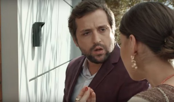 Os humoristas do "Porta dos Fundos" lançaram um vídeo no qual eles ironizam a vida na alta sociedade pós Operação Lava Jato; um casal chega numa festa e ao aguardar o anfitrião abrir a porta, a esposa diz ao marido que alguns termos estão "proibidos" de serem mencionados por estarem ligados à Operação Lava Jato - um dos donos da casa está preso na Penitenciária da Papuda