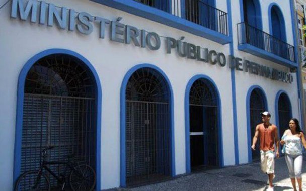 Ministério Público de Pernambuco se apressou e foi o primeiro a sugerir que os promotores do Estado adotem uma resolução do Conselho Nacional do Ministério Público (CNMP), datada de 8 de setembro, que prevê a criação de acordos com criminosos, evitando que eles sejam processados, desde que confessem o crime, que não haja uso de violência ou grave ameaça contra a vítima e que o dano seja inferior a R$ 20 mil; recomendação do MPPE já foi publicada no Diário Oficial do Estado 