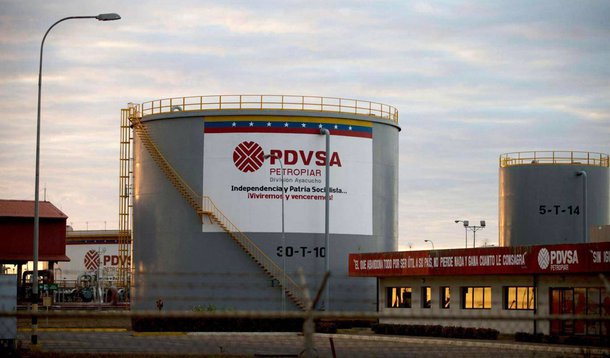 Autoridades da Venezuela anunciaram nesta terça-feira (21) a prisão do presidente interino da Citgo —a filial da petroleira PDVSA nos Estados Unidos— por suposta corrupção; prisão foi efetuada em Caracas. Além de José Pereira, também foram detidos cinco vice-presidentes da subsidiária da estatal venezuelana; "Eles agiram com total sigilo, sem sequer coordenar com as autoridades competentes", disse o procurador-geral venezuelano, Tarek William Saab. "Isso é corrupção, corrupção do mais podre calão"