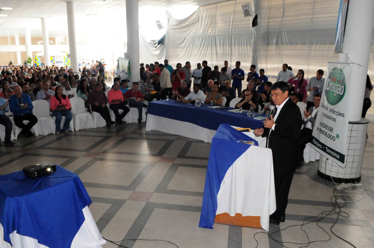 Organizado pela Associação Comercial e Empresarial do Sul do Piauí e pelo Sindicato do Comércio Varejista de Floriano, durante a III Convenção Empresarial de Floriano o governador Wellington Dias autorizou a aquisição de equipamentos para o Hospital Tibério Nunes; recursos são oriundos de emenda parlamentar pleiteada pelo atual governador quando ainda era senador e pela senadora Regina Sousa no valor de R$ 4.231.905,03; ele também proferiu uma palestra sobre "Perspectivas de Desenvolvimento para o Estado do Piauí", na qual apresentou indicadores econômicos e sociais e ações no âmbito educacional do Estado