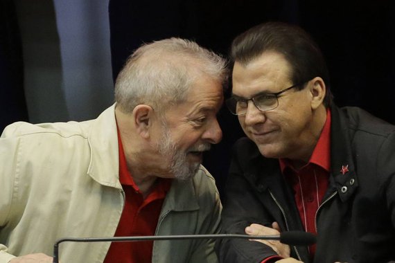 A posição de Lula foi explicitada em carta divulgada nesta quinta-feira (30). Para Lula, "o Estado de São Paulo patina depois de 30 anos de governos do PMDB e PSDB"; de acordo com o ex-presidente, "Marinho, com sua capacidade de trabalhar, de inovar e de liderar equipes vai ter condições de fazer com que São Paulo volte a ocupar o seu lugar como principal economia do país e cuidar dos que mais precisam do mesmo jeito que ele fez por onde passou"