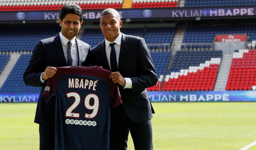 Kylian Mbappé, novo atacante do Paris Saint-Germain, disse que se uniu ao time “pelo projeto”, e não só para jogar ao lado de Neymar; Já o presidente do clube francês, Nasser al-Khelaifi, acrescentou que as duas transferências por valores recordes foram totalmente transparentes e não há nada a esconder sobre essas transações