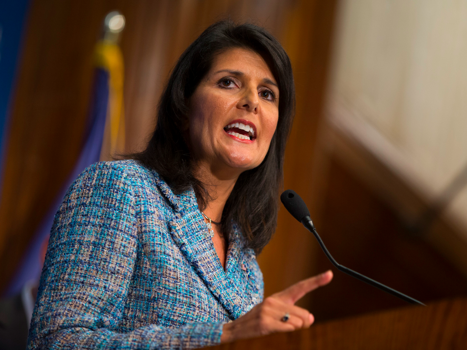 A embaixadora dos Estados Unidos nas Nações Unidas, Nikki Haley, disse neste domingo que o Conselho de Segurança da ONU esgotou suas opções na contenção do programa nuclear da Coreia do Norte e que os EUA podem ter que entregar o assunto ao Pentágono; "Nós esgotamos todas as coisas que poderíamos fazer no Conselho de Segurança neste momento", disse Haley ao "State of the Union" da CNN, acrescentando que estava perfeitamente feliz em entregar o assunto ao secretário de Defesa, James Mattis