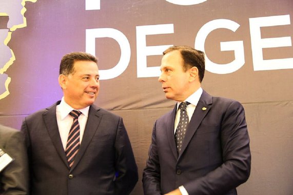 O prefeito de São Paulo, João Doria, afirmou que o governador Marconi Perillo "mostrou grandeza" e fez um gesto em prol da unidade do PSDB ao abrir mão da candidatura a presidente nacional do partido em prol do governador Geraldo Alckmin; Doria havia declarado apoio a Marconi na disputa pelo comando da legenda, formada ainda pelo senador Tasso Jereissati (CE)