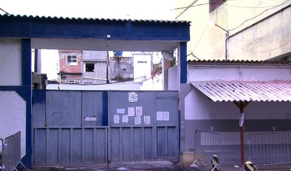 O Ministério Público (MP) requisitou as imagens da madrugada em que o ex-governador Anthony Garotinho diz ter sido agredido na Cadeia Pública José Frederico Marques, em Benfica; o pedido foi feito pelo procurador-geral de Justiça do Estado ao secretário de Administração Penitenciária, coronel Erir Ribeiro; segundo nota divulgada pela assessoria do MP, “o pedido especifica o período entre 20h do dia 23 de novembro às 6h do dia 24 de novembro, horário em que o ex-governador Anthony Garotinho diz ter sido agredido por agentes penitenciários”