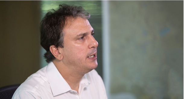O governador Camilo Santana (PT) fará a entrega, nesta terça-feira (28), de 205 novas motos para Polícia Militar do Ceará, com o objetivo de reforçar o policiamento ostensivo na Capital e Interior. Foram investidos R$ 5,5 milhões na aquisição dos veículos, que serão utilizados nas Unidades Integradas de Segurança (Unisegs) e outras ações da PM