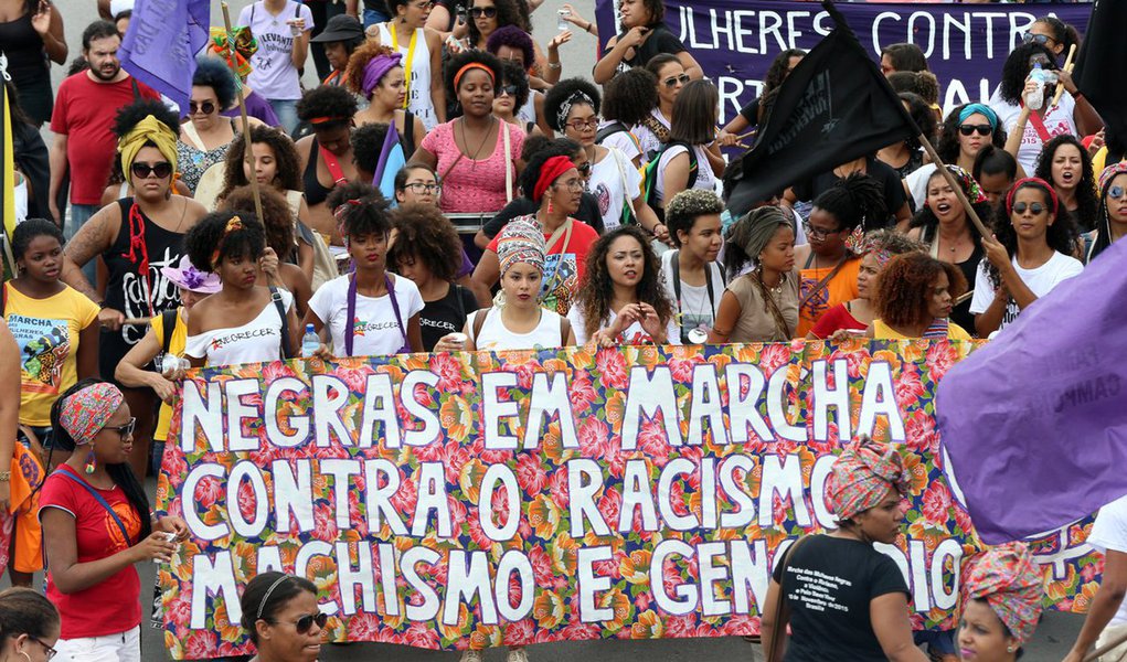 Militantes vão às ruas para reivindicar um novo projeto político para a população preta; concentração em São Paulo será a partir das 13h, no vão livre do Masp, na Avenida Paulista, de onde a manifestação segue em passeata até o Teatro Municipal, também no centro da capital; "Vamos às ruas contra o genocídio da juventude e todos os retrocessos que o governo golpista vem implementando no país. Não podemos esquecer também do prefeito João Doria e do governador Geraldo Alckmin, que têm o mesmo projeto de Temer", afirmou Sandra Mariano, da Coordenação Nacional de Entidades Negras (Conen)