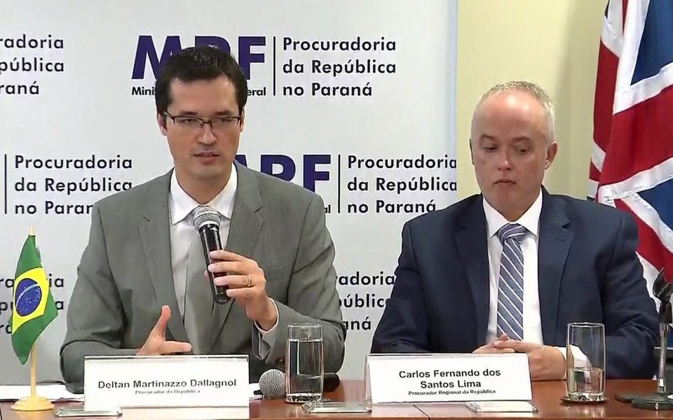 Ser contra o financiamento público é o equivalente a defender a interferência da JBS, da Odebrecht, da OAS, dentre outras acostumadas a comprar bancadas nos parlamentos e nos executivos