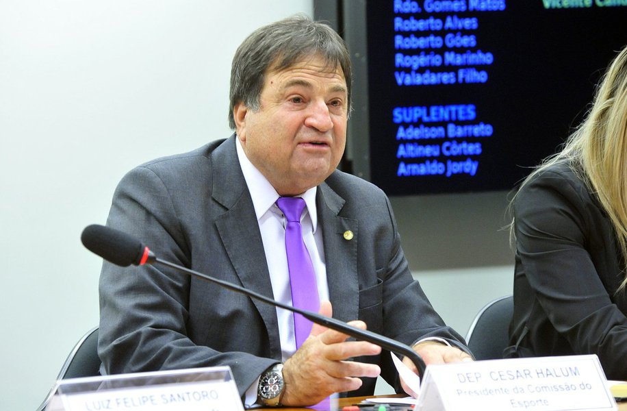 Integrantes do PRB e do PPS se reúnem na próxima segunda-feira (11) em Palmas, em um encontro que, segundo os bastidores, marcará a candidatura do deputado federal César Halum (PRB) ao Senado e as reeleições do deputado federal Lázaro Botelho Martins (Progressistas), e do deputado estadual Eduardo do Dertins (PPS)