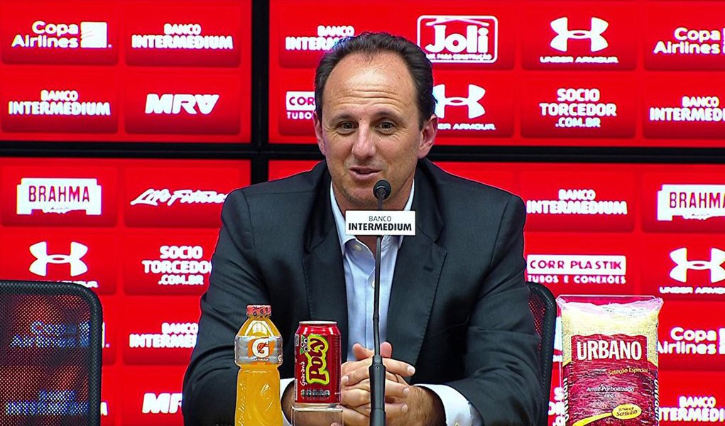 O Fortaleza conseguiu uma grande contratação para 2018, ano do seu Centenário; Rogério Ceni será o treinador do time; o ex-goleiro e maior ídolo da história do São Paulo iniciou a carreira de treinador no seu clube de coração este ano, mas foi demitido em julho e agora terá sequência em um dos maiores clubes do Nordeste