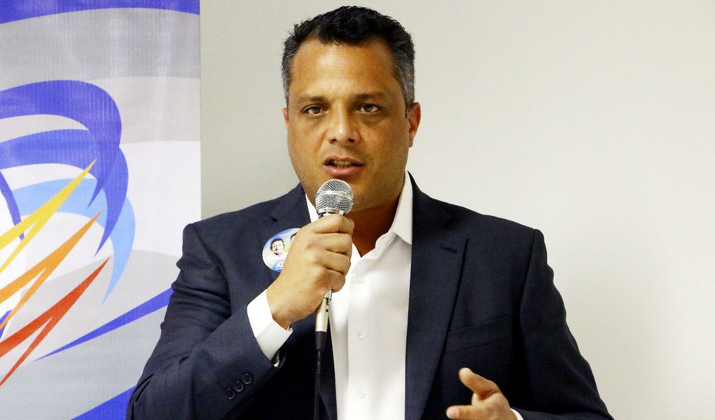 Em carta enviada ao 247, o prefeito tucano Alex de Freitas afirmou que "o senador Aécio Neves nunca cogitou qualquer tipo de retaliação a Contagem", ao contrário do que publicou o 247, com base em informação do jornal O Tempo, de Minas