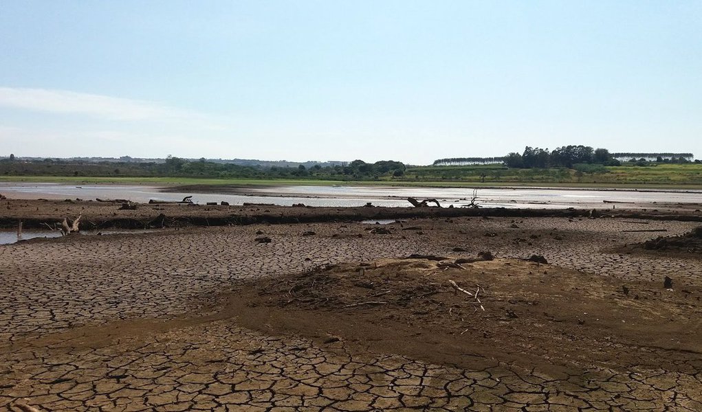 O índice da barragem do rio Descoberto foi comemorado pelo governador, Rodrigo Rollemberg; de acordo com o Instituto Nacional de Meteorologia, o índice pluviométrico do mês está 39% acima da média histórica, o maior dos últimos quatro anos