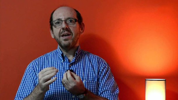 Maurício Goldstein, sócio da Corall Consultoria, foi um palestrante na Corporate Startup Innovation da StartSe; evento discute como grandes corporações podem inovar a partir da associação com startups; a empresa Morning Star é um exemplo que ainda vai além e traz uma estrutura organizacional totalmente disruptiva: na maior empresa processadora de tomates do mundo, fundada há 40 anos, não há chefes. “Todas as pessoas se coordenam através de relações de serviço. Todo colega é um cliente, que ajudará a definir as metas e gestão”, comentou Goldstein