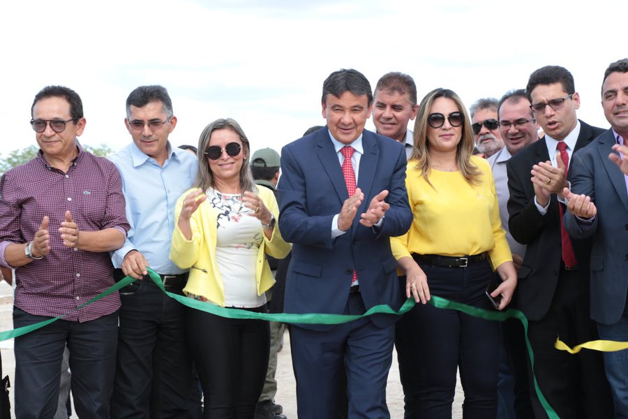 O sistema prisional do Piauí foi reforçado com a inauguração da Penitenciária Regional José de Arimatéia Barbosa Leite, em Campo Maior; a nova unidade tem 160 vagas e é o segundo presídio aberto pelo Governo do Estado em dois anos; construído com recursos advindos do Tesouro Estadual, a implantação do complexo prisional é fruto de importante parceria institucional do Poder Executivo com o Poder Judiciário; com um montante de investimentos no valor de R$ 4,6 milhões, o presídio faz com que o estado supere a marca de 400 vagas abertas pela Secretaria de Justiça desde 2015