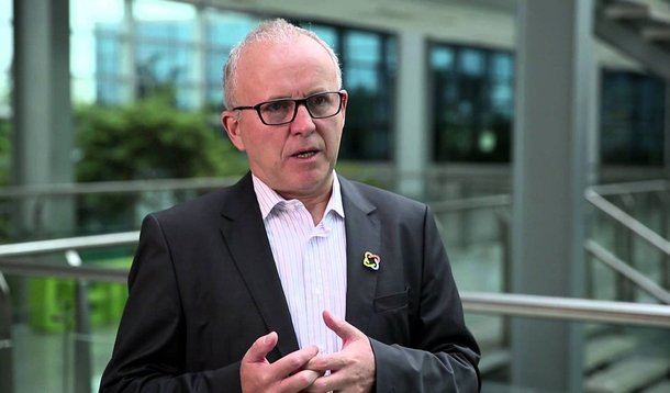 Após forte campanha do BNDES para que a família Batista deixasse o dia a dia da administração da JBS, a empresa escolheu o executivo Jeremiah O‘Callaghan para a presidência do conselho de administração da companhia; também afirmou que foram eleitos para o conselho, indicados pelo BNDESPar, os executivos Cledorvino Belini, Roberto Penteado Ticoulat e Wesley Batista Filho, filho do ex-presidente executivo da JBS, Wesley Batista, que foi preso em operação da Polícia Federal