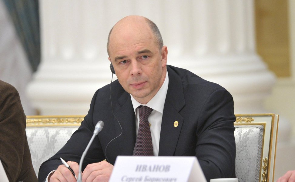 A Rússia chegou a um acordo geral com a Venezuela para a renegociação da dívida do país sul-americano com Moscou, afirmou neste sábado o ministro das Finanças russo, Anton Siluanov, à agência de notícias RIA; Siluanov disse que Moscou espera finalizar todas as tratativas até o fim deste ano. Ele esclareceu que se trata de uma renegociação, e não de uma moratória; maior produtora de petróleo da Rússia, a Rosneft, está comprando um crescente volume de petróleo bruto venezuelano e outros produtos e estendendo empréstimos do governo de Nicolás Maduro