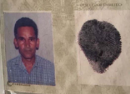 O vigia Damião Soares dos Santos, que ateou fogo em crianças de uma creche em Janaúba, no Norte de Minas Gerais, nesta quinta-feira (5) morreu por volta de 14h50; segundo a Polícia Militar, ele jogou álcool nas crianças e nele mesmo e, em seguida, ateou fogo. Quatro crianças de 4 anos morreram no local; ele era funcionário efetivo da prefeitura desde 2008