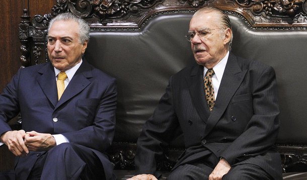 O ex-presidente José Sarney fez lobby junto a Michel Temer pela escolha de Fernando Segóvia para a diretoria-geral da Polícia Federal; desde setembro o ex-presidente se queixa a Temer de Leandro Daiello, que será substituído por Segóvia; o lobby de Sarney junto a Temer pela troca na PF se intensificou no final de semana do dia 17 de setembro