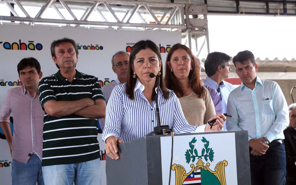 O legado deixado pela ex-governadora Roseana Sarney no Maranhão é de omissão, especialmente no Sistema Penitenciário; na sua gestão, após o caos no Complexo Penitenciário de Pedrinhas com mortes, a Corte Interamericana de Direitos Humanos (CIDH) condenou o Brasil a adotar medidas urgentes para diminuir a superlotação; a União encaminhou R$ 52 milhões ao Estado para investir na construção de penitenciárias, mas, como não houve execução de obras a verba teve que ser devolvida; o Maranhão ainda foi condenado a pagar duas indenizações: uma as famílias dos presos mortos e a outra por danos morais coletivos (Foto: Voney Malta) O legado deixado pela ex-governadora Roseana Sarney no Maranhão é de omissão, especialmente no Sistema Penitenciário; na sua gestão, após o caos no Complexo Penitenciário de Pedrinhas com mortes, a Corte Interamericana de Direitos Humanos (CIDH) condenou o Brasil a adotar medidas urgentes para diminuir a superlotação; a União encaminhou R$ 52 milhões ao Estado para investir na construção de penitenciárias, mas, como não houve execução de obras a verba teve que ser devolvida; o Maranhão ainda foi condenado a pagar duas indenizações: uma as famílias dos presos mortos e a outra por danos morais coletivos