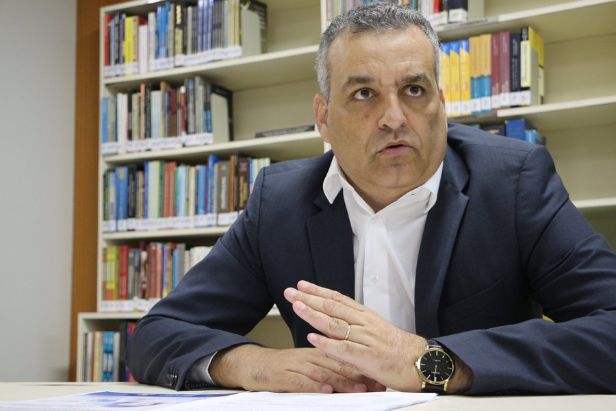 Três grandes operações de combate a sonegação fiscal, inclusive com pedidos de prisão, estão em andamento em Alagoas para prender sonegadores fiscais, segundo anunciou o Procurador Geral de Justiça, Alfredo Gaspar de Mendonça; segundo ele, as operações não são direcionadas para pegar sonegador “pé de chinelo, mas os grandes sonegadores do Estado”