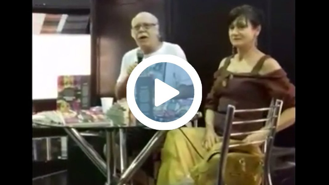 Durante participação na Bienal do Livro, no Rio de Janeiro, os atores Tonico Pereira e Zezé Polessa puxaram um coro de "Fora Temer", no que foram acompanhados pela plateia presente ao local; Tonico falava sobre a importancia da educação quando alguém da plateia grioua um fora Temer"; Tonico então gritou para o público: "Fora Temer", sendo acompanhado pela atriz Zezé Polessa e pelas pessoas presentes no local onde acontecia a palestra