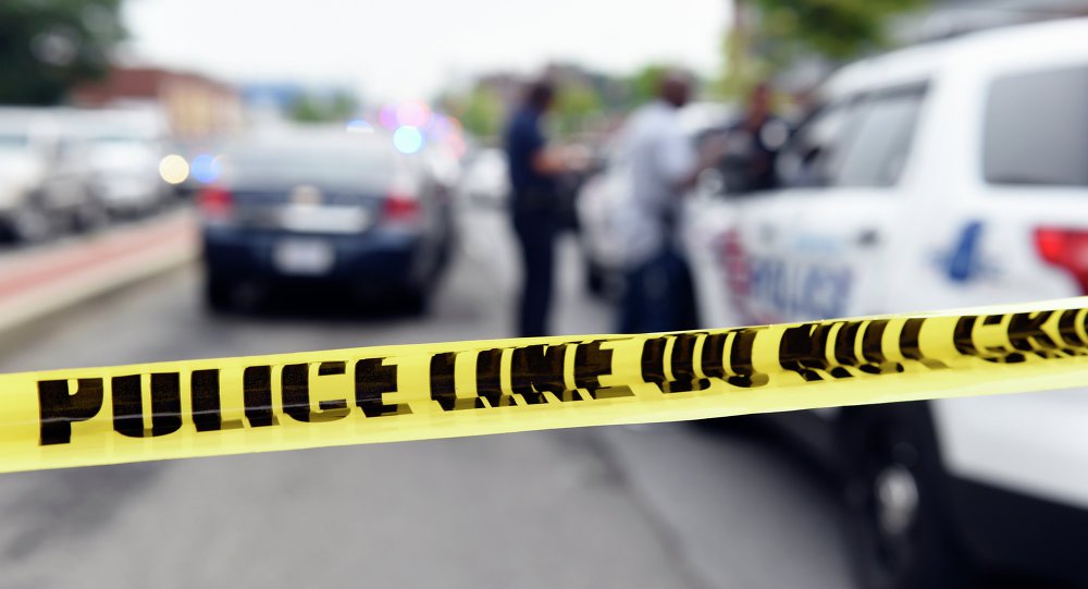 Um homem dirigindo uma picape em alta velocidade invadiu uma ciclovia, atropelou diversas pessoas e abriu fogo depois de chocar seu veículo contra um ônibus escolar, no sul de Manhattan, informou a polícia de Nova York; suspeito foi baleado e está sob custódia; oito pessoas morreram; autoridades de Nova York classificaram como um "covarde ato de terrorismo" 