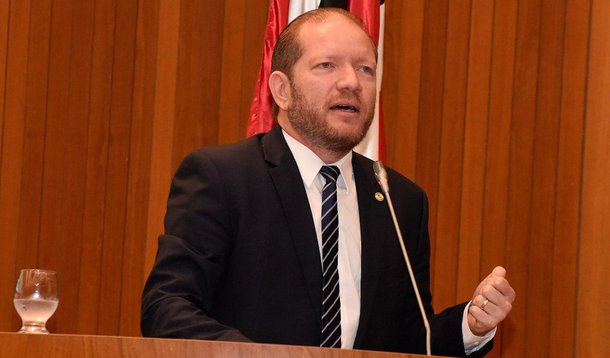O vice-presidente da Assembleia Legislativa do Maranhão, deputado estadual Othelino Neto (PCdoB), disse que, caso o Congresso aprove a matéria que inviabiliza novas formas de tecnologia, será um desserviço aos brasileiros; para ele, essas novas modalidades de transportes alternativos têm sido muito utilizadas pela população que já se habituou à sua praticidade; “Não só aqui em São Luís, mas em outras cidades por onde andamos, percebemos que esses aplicativos viraram uma realidade. Várias, milhares de pessoas utilizam a todo tempo os aplicativos”, disse Othelino