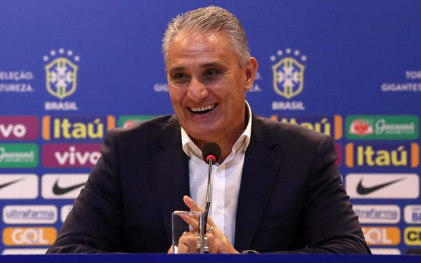 Com nove vitórias consecutivas no comando da seleção brasileira, o técnico Tite, na opinião de 81,1% das pessoas entrevistas pelo instituto, não deveria entrar para a política