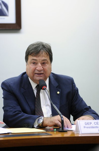A frente formada por PRB, PPS e PP apoiará o deputado federal César Halum (PRB) para disputar uma vaga de senador na eleição do próximo; ainda não se sabe quais partidos formarão a chapa do parlamentar, que pode receber o apoio do PSC, presidido pelo deputado estadual Osires Damaso