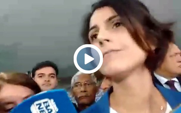 Em coletiva de imprensa em Brasília, deputada estadual Manuela D´Ávila disse que o deputado Jair Bolsonaro "não aponta saída, ele agrava a crise"; "O contraponto da candidatura de Jair Bolsonaro é o bom senso do povo brasileiro", afirmou; Manuela disse que sua pré-candidata à presidência da República pelo PCdoB não significa uma "ruptura com o PT", "tem a ver com os problemas do Brasil e não com as disputas entre partidos"; "A eleição de 2018 será uma eleição que vai debater saídas para crise que o nosso país está vivendo", disse; ela afirmou ainda estar "feliz" com o lançamento de seu nome; "É muito bom ver um partido quase centenário escolher uma mulher para representar suas ideias", declarou