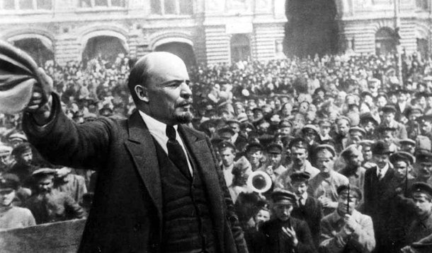 Ensaio sobre os 100 anos da revolução soviética, escrito pelo jornalista e secretário de Política e Relações Internacionais do Partido Comunista do Brasil (PCdoB), José Reinaldo Carvalho, serviu como base para sua intervenção no dia 2 de novembro durante o Encontro Internacional de Partido Comunistas e Operários (EIPCO), que está ocorrendo em São Petersburgo e Moscou, com a presença de 103 organizações revolucionárias; leia uma versão resumida, publicada no site Resistência