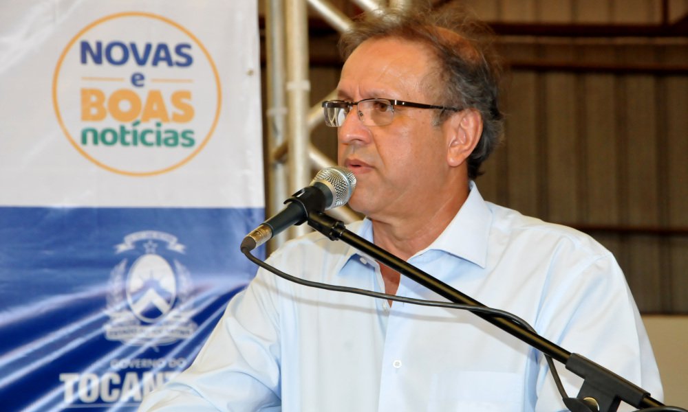 O governador Marcelo Miranda (PMDB) afirmou nesta quinta-feira, 19, que está tranquilo quanto ao processo de impeachment que tramita na Assembleia Legislativa contra ele; em entrevista ao T1 Notícias, Marcelo disse que acredita no bom senso dos deputados para rejeitar a matéria; "Este assunto agora está sob a responsabilidade do Poder Legislativo, que eu respeito, desde o presidente até os 24 deputados daquela Casa. Sei que eles tem o direito de se expressar e de analisar uma matéria. Mas o que eu gostaria de chamar a atenção é que o momento é de discutir outras questões mais importantes para o Estado. Muito do que foi apresentado pelo sindicato na época, muita coisa já tem sido feita junto aos servidores públicos, e eu jamais me esquivaria de cumprir as leis" 